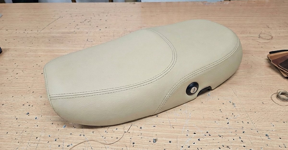 sella moto, sella scooter, ecopelle, manutenzione moto, tappezzeria moto, consigli utili
