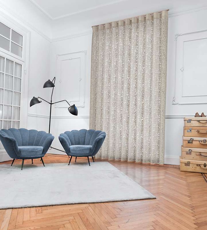 Tendaggio Su Misura in Tessuto Devoré con Fantasia a Foglie – Eleganza Naturale Made in Italy